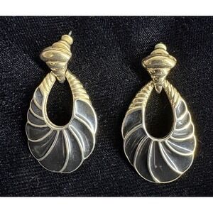 Vintage‎ Trifari Classic Black Enamel Gold Tone Dangle Earrings